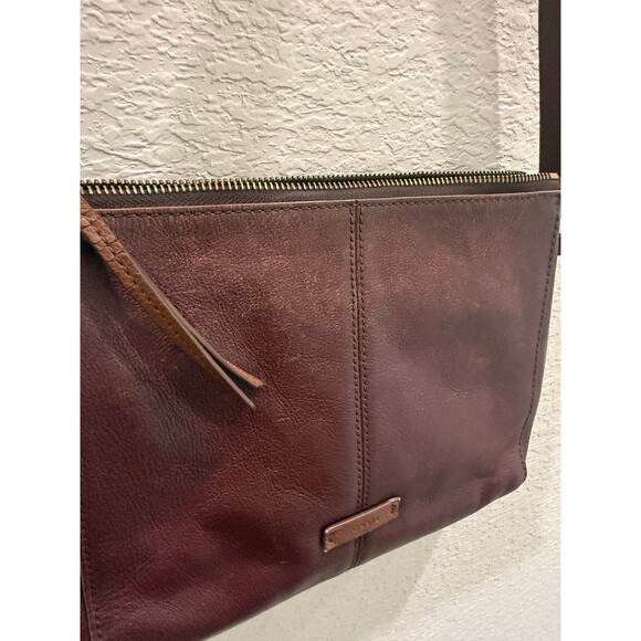 Fossil Brown Crossbody Bag Cow Hide Leather Purse Zipper Adjustable Strap - Picture 4 of 9